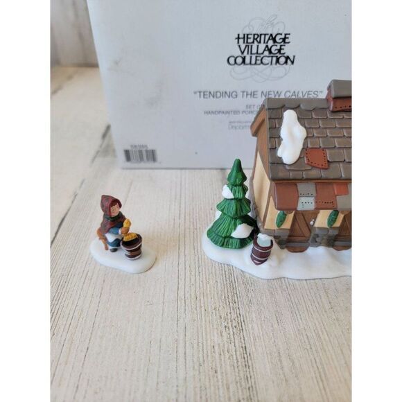 Dept 56 58395 Tending The New Calves village accessory xmas - Picture 2 of 11